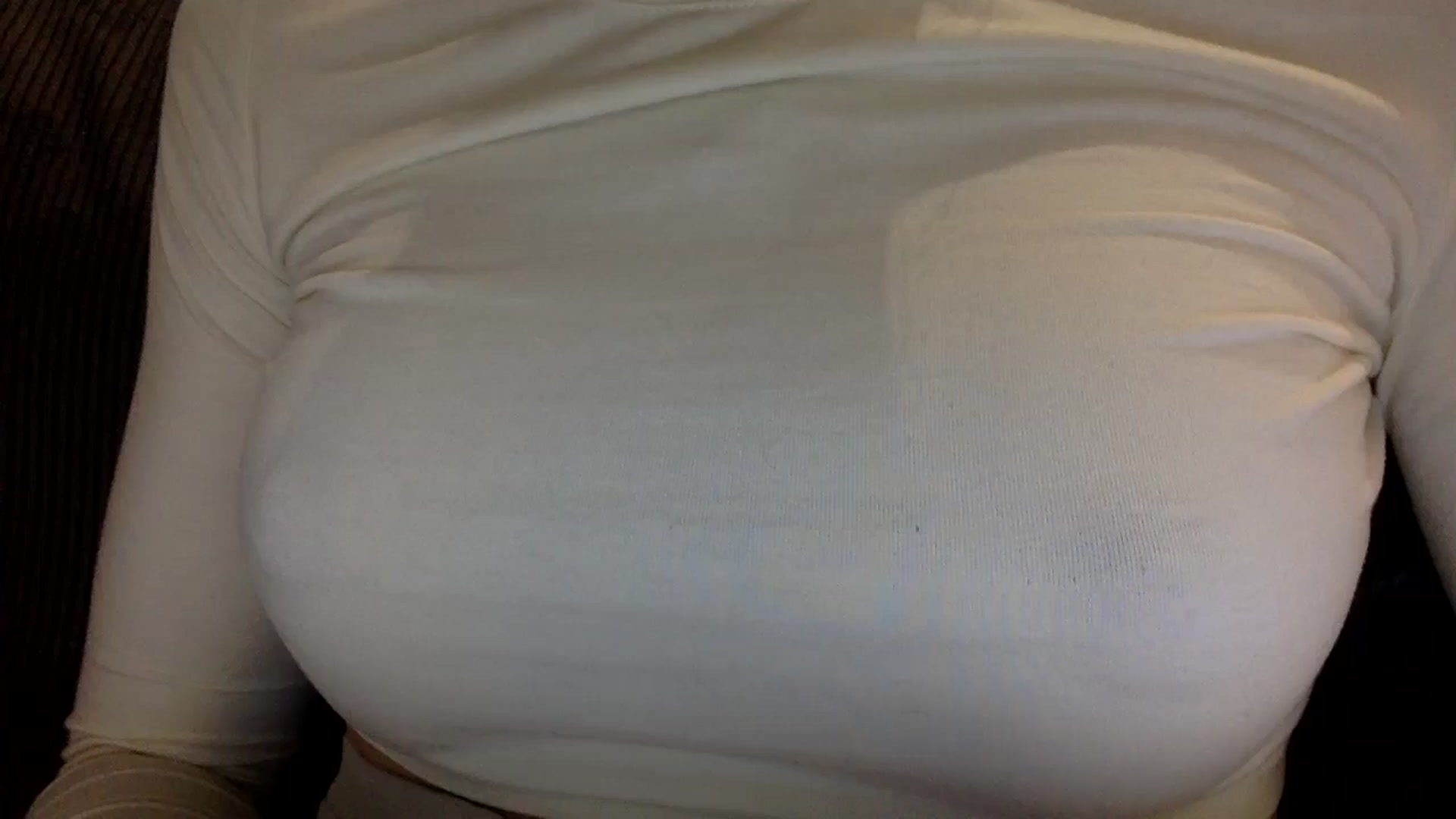 Gallery image thumbnail from EgoisticKitty's myfreecams stream on, 10/23/2024, 10:23 image 18 of 20