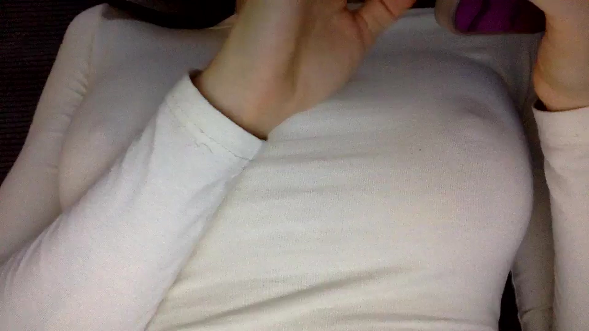 Gallery image thumbnail from EgoisticKitty's myfreecams stream on, 10/23/2024, 12:33 image 14 of 20