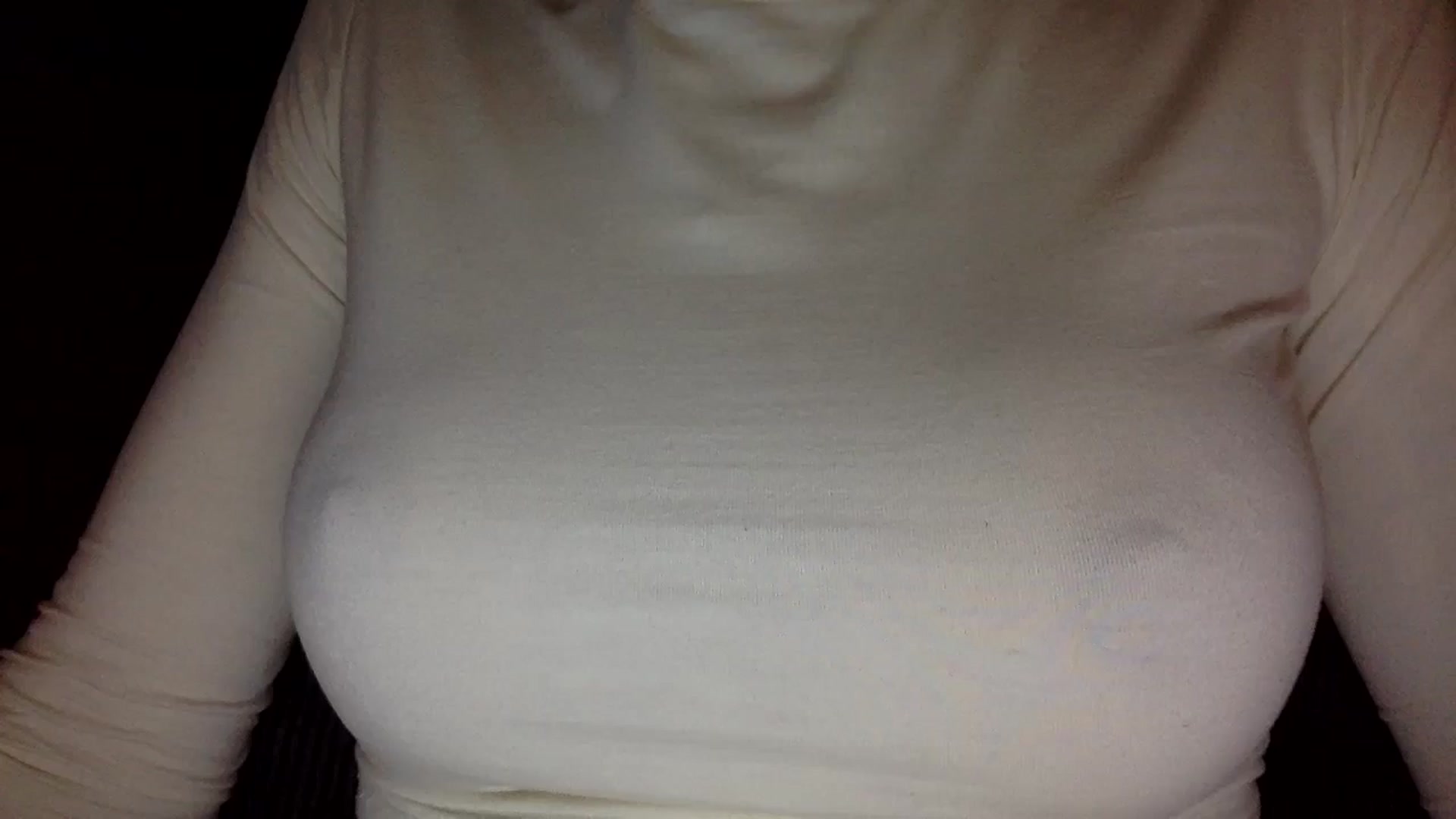 Gallery image thumbnail from EgoisticKitty's myfreecams stream on, 10/23/2024, 14:12 image 5 of 20