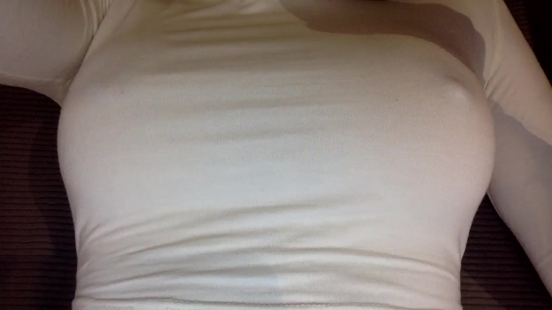 Gallery image thumbnail from EgoisticKitty's myfreecams stream on, 10/23/2024, 15:47 image 14 of 20