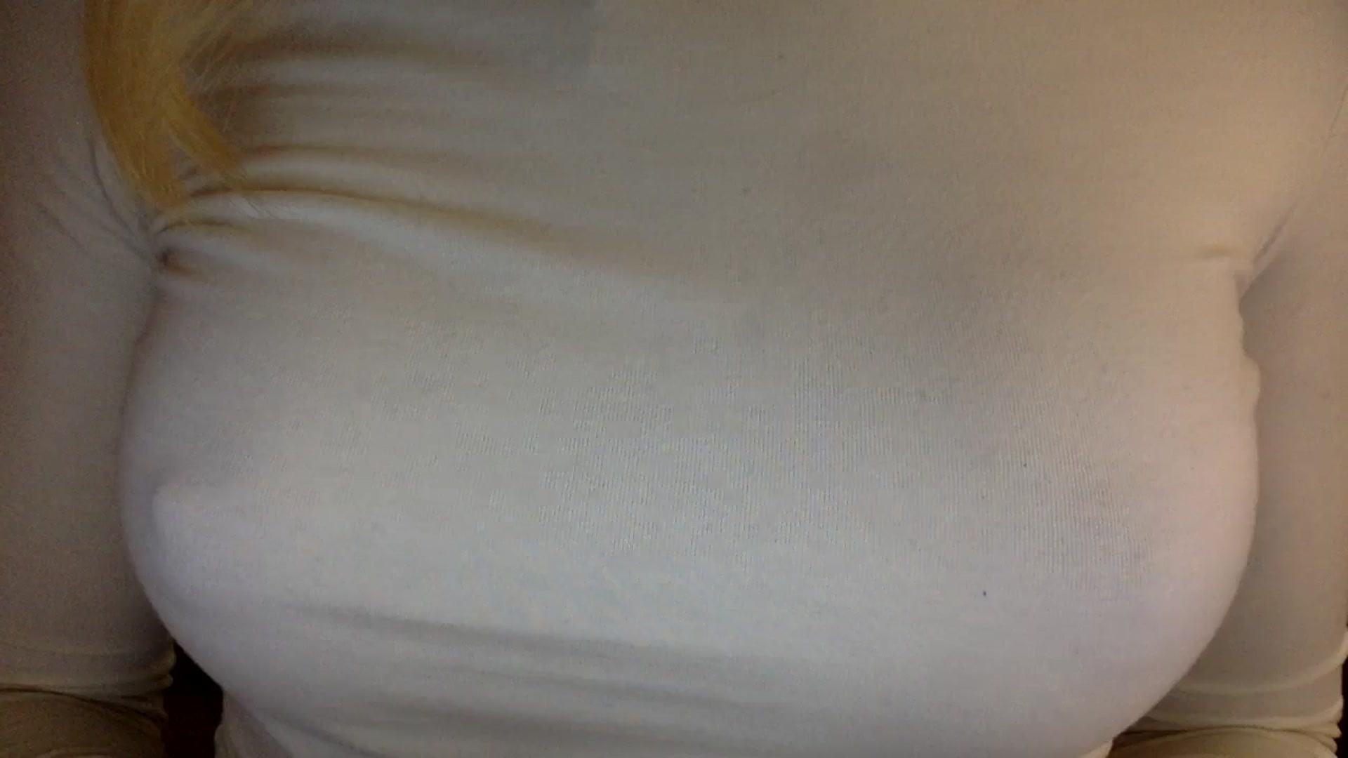 Gallery image thumbnail from EgoisticKitty's myfreecams stream on, 10/26/2024, 13:11 image 13 of 20