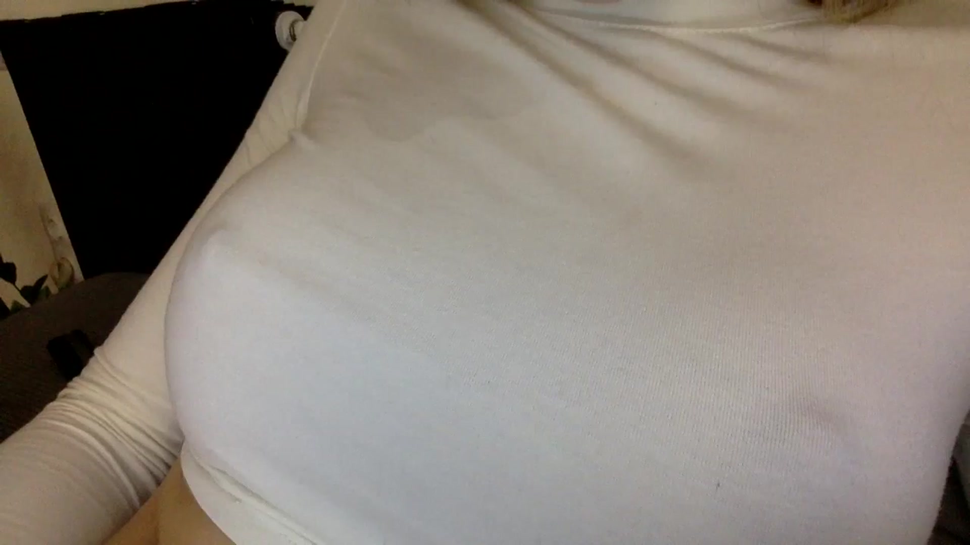 Gallery image thumbnail from EgoisticKitty's myfreecams stream on, 11/09/2024, 15:13 image 12 of 20