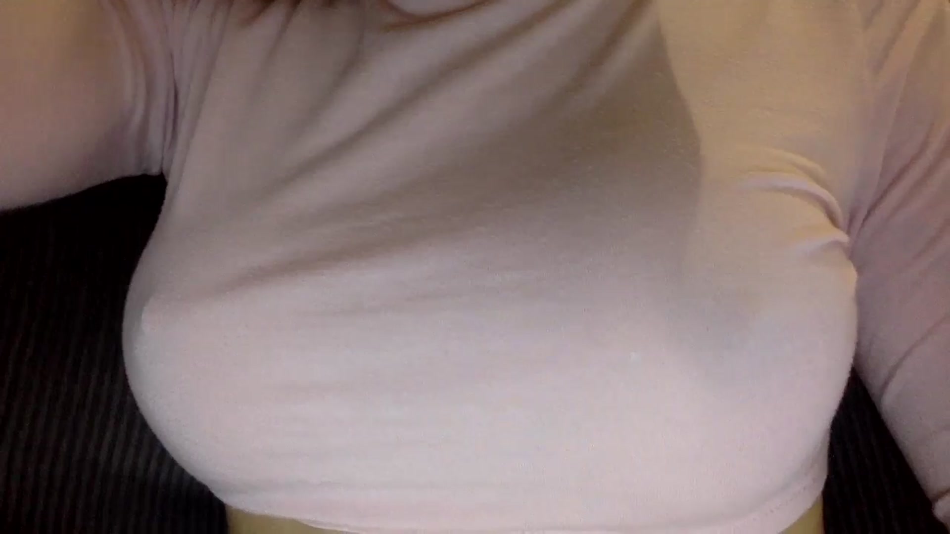 Gallery image thumbnail from EgoisticKitty's myfreecams stream on, 11/16/2024, 11:12 image 13 of 20