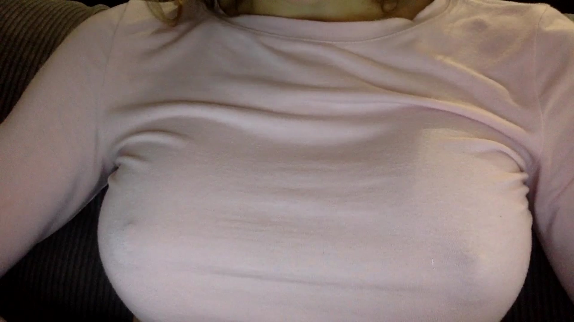 Gallery image thumbnail from EgoisticKitty's myfreecams stream on, 11/16/2024, 14:19 image 14 of 20