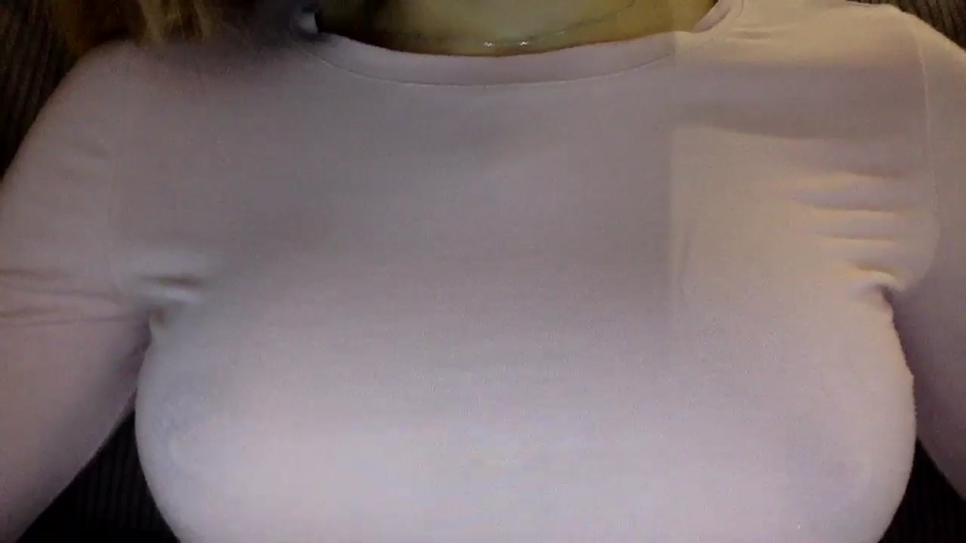 Gallery image thumbnail from EgoisticKitty's myfreecams stream on, 11/17/2024, 12:25 image 16 of 20