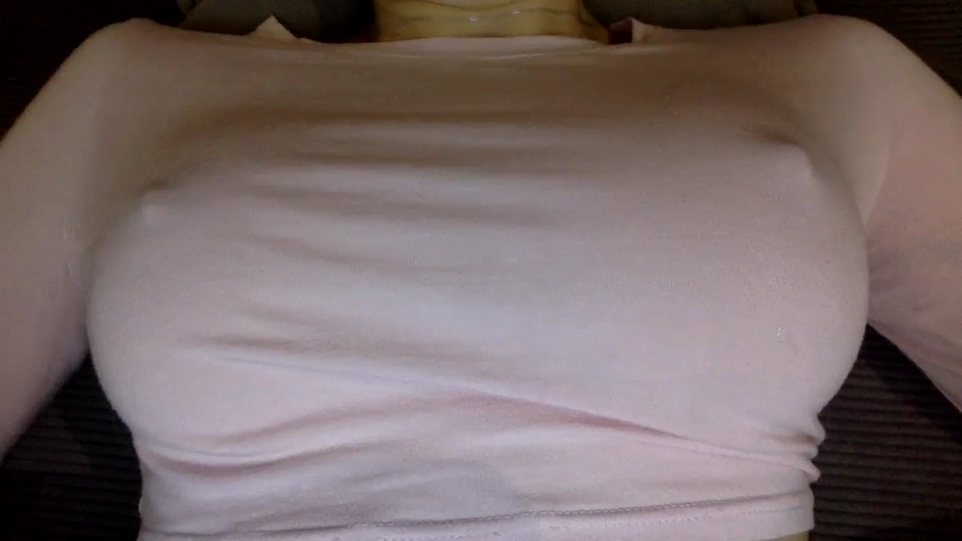 Gallery image thumbnail from EgoisticKitty's myfreecams stream on, 11/17/2024, 12:45 image 17 of 20
