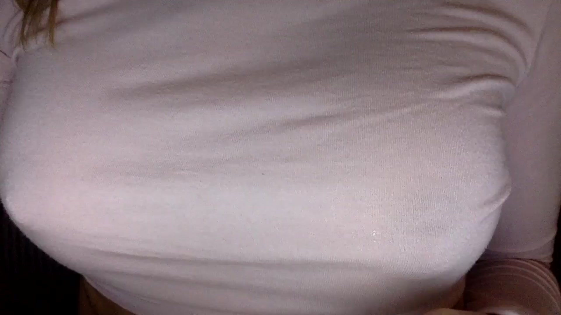 Gallery image thumbnail from EgoisticKitty's myfreecams stream on, 11/18/2024, 10:46 image 12 of 20