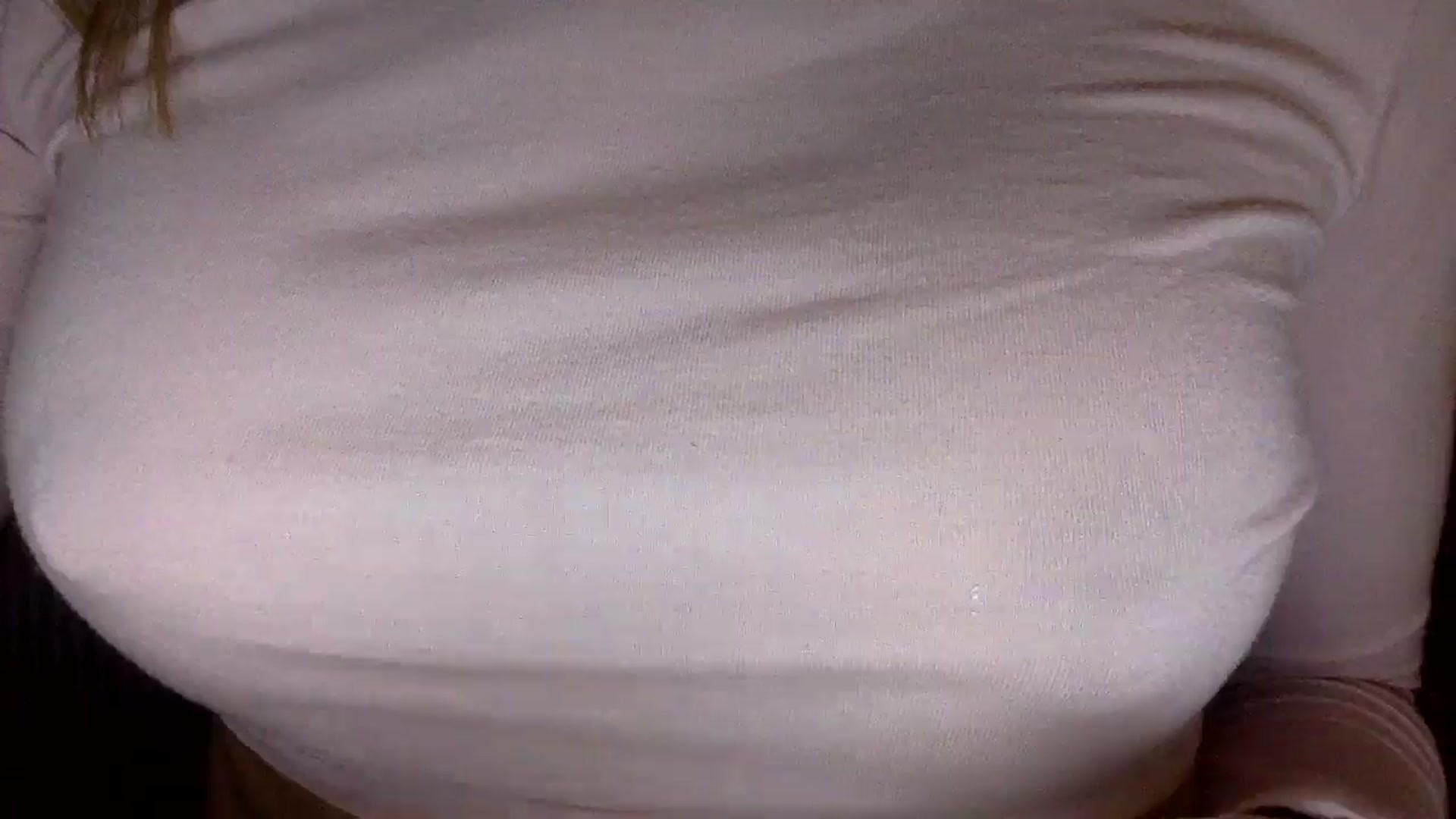 Gallery image thumbnail from EgoisticKitty's myfreecams stream on, 11/18/2024, 10:46 image 11 of 20