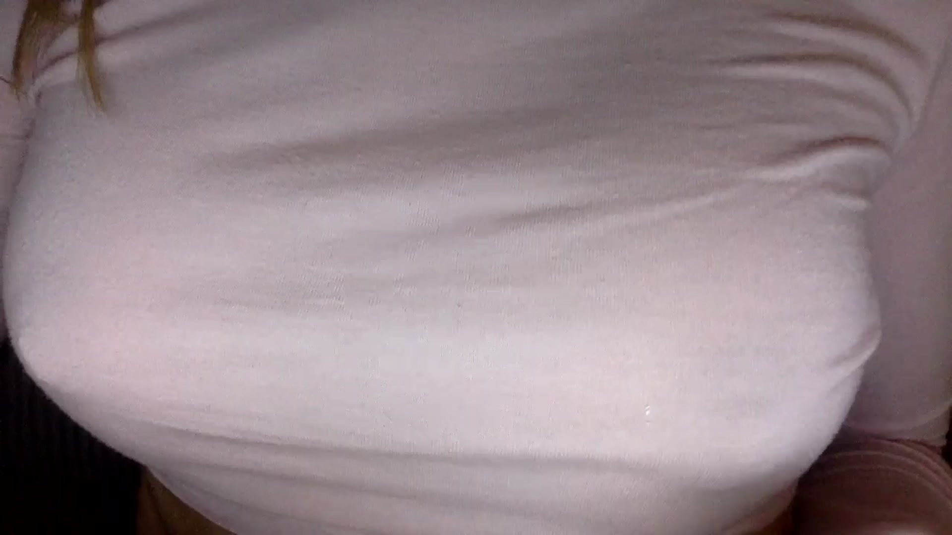 Gallery image thumbnail from EgoisticKitty's myfreecams stream on, 11/18/2024, 10:46 image 10 of 20