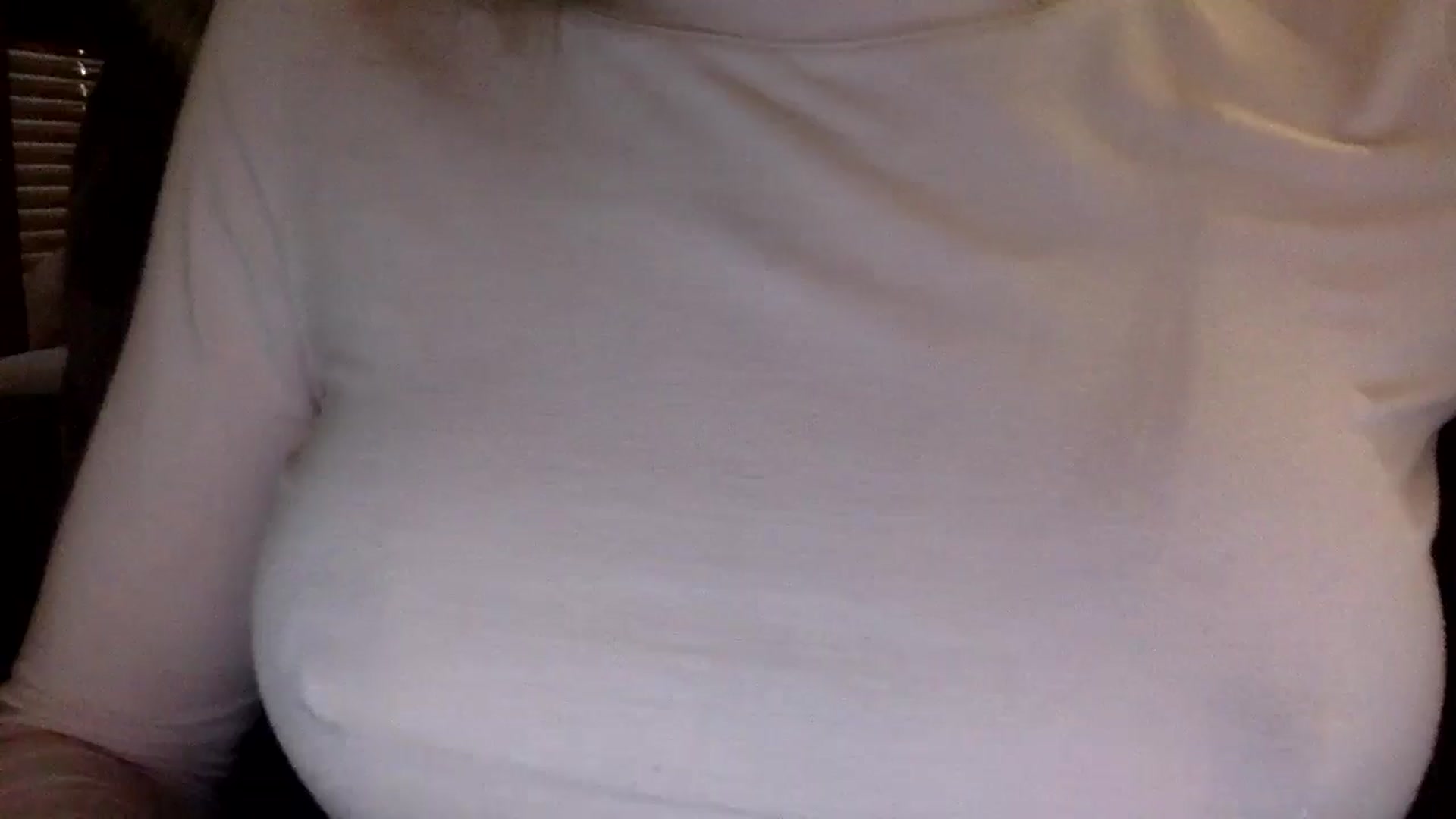 Gallery image thumbnail from EgoisticKitty's myfreecams stream on, 11/19/2024, 09:44 image 14 of 20