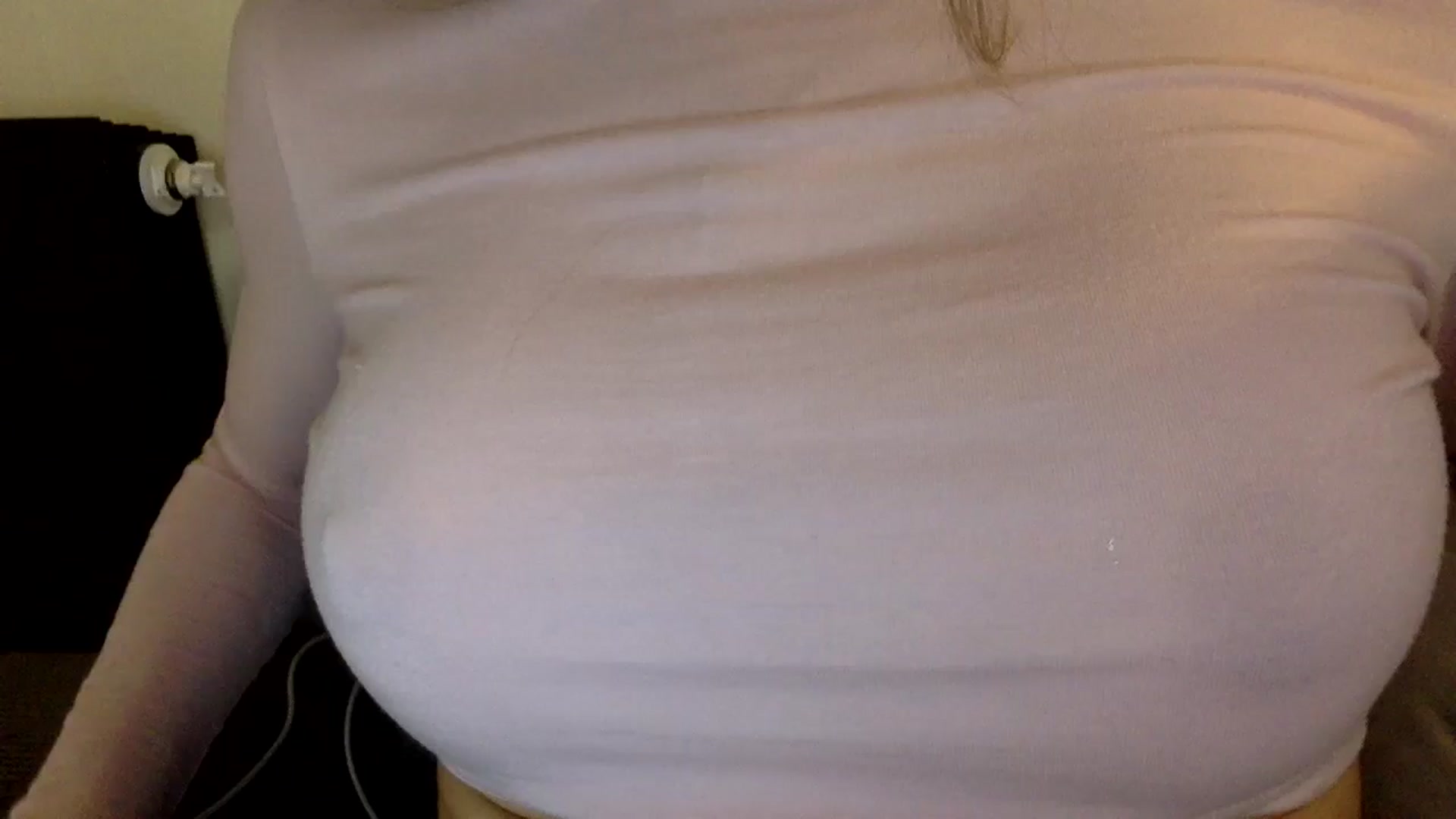 Gallery image thumbnail from EgoisticKitty's myfreecams stream on, 11/19/2024, 11:28 image 17 of 20