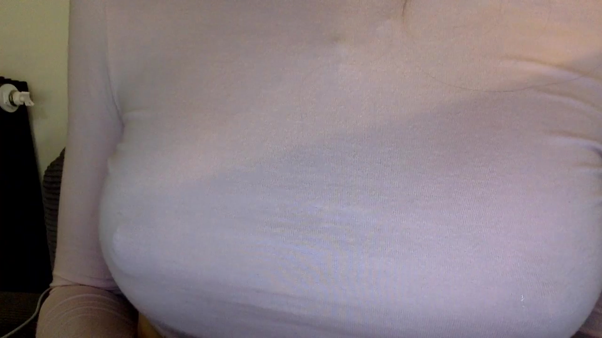 Gallery image thumbnail from EgoisticKitty's myfreecams stream on, 11/19/2024, 12:53 image 16 of 20