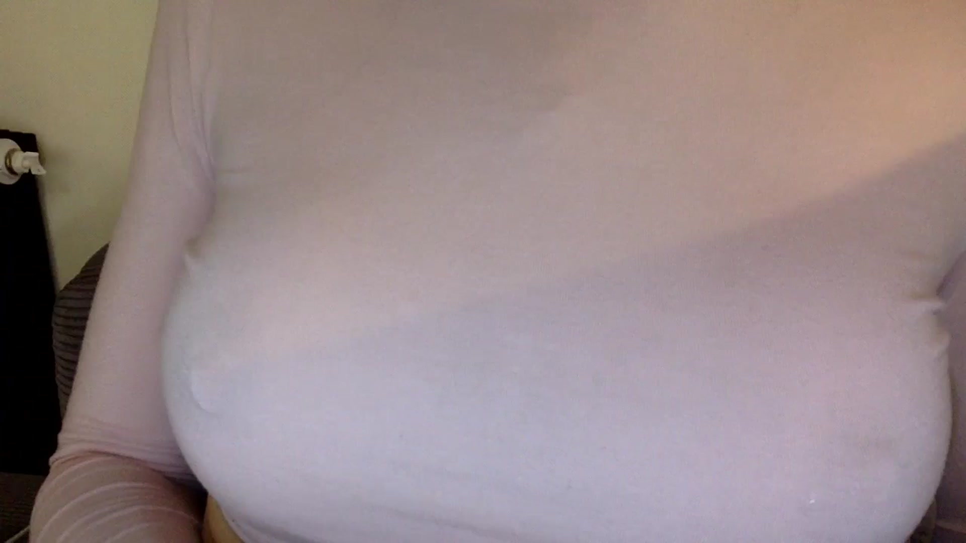 Gallery image thumbnail from EgoisticKitty's myfreecams stream on, 11/19/2024, 14:38 image 9 of 20