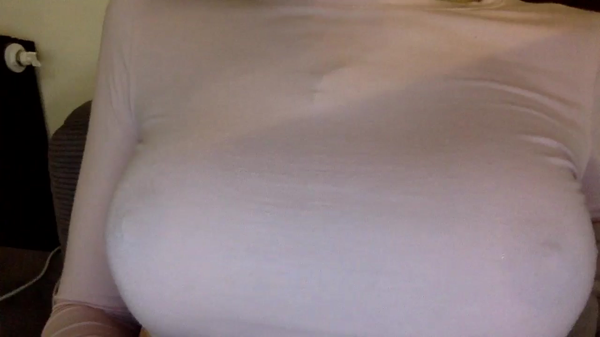 Gallery image thumbnail from EgoisticKitty's myfreecams stream on, 11/19/2024, 14:38 image 16 of 20