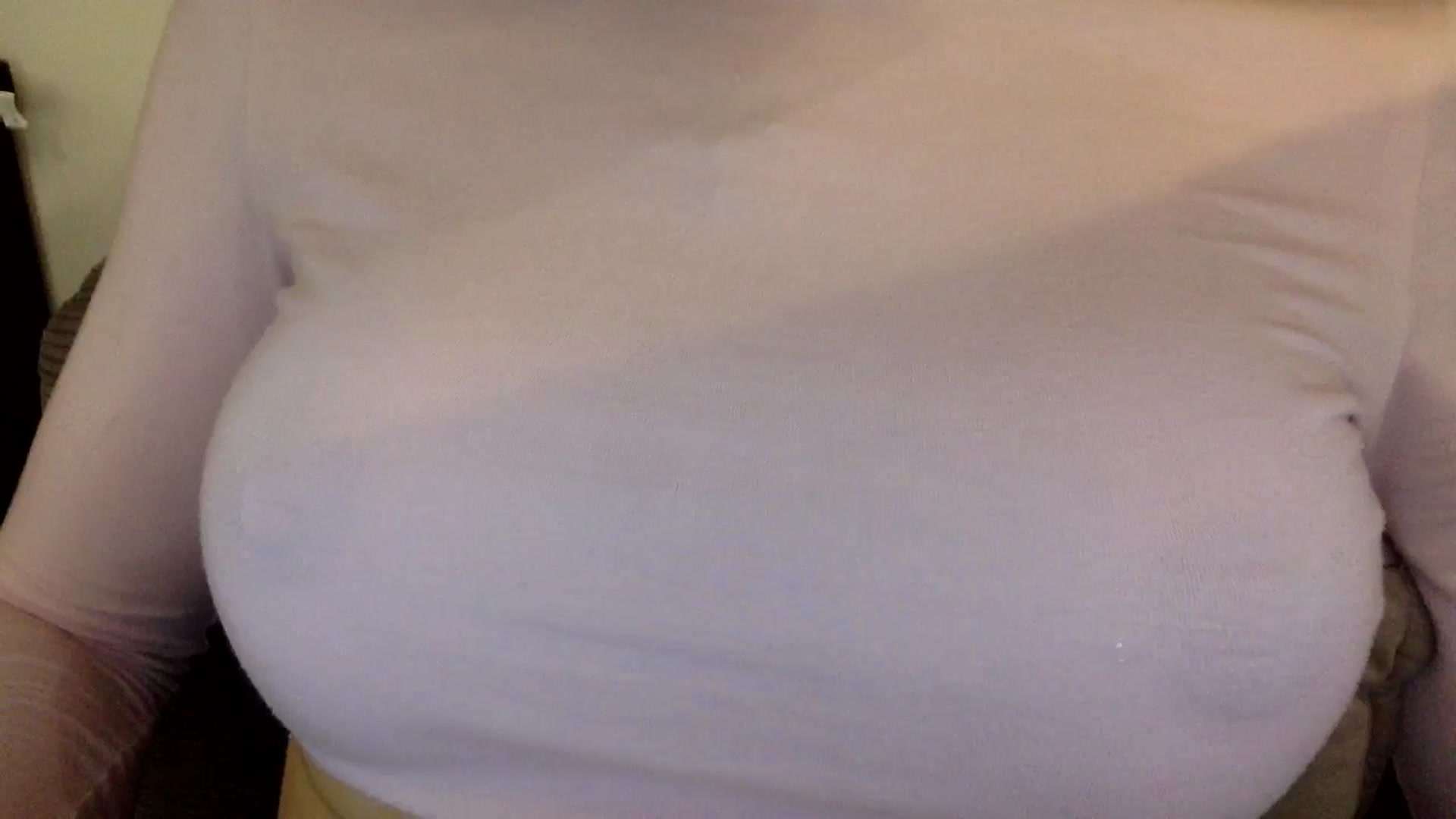 Gallery image thumbnail from EgoisticKitty's myfreecams stream on, 11/19/2024, 14:38 image 20 of 20
