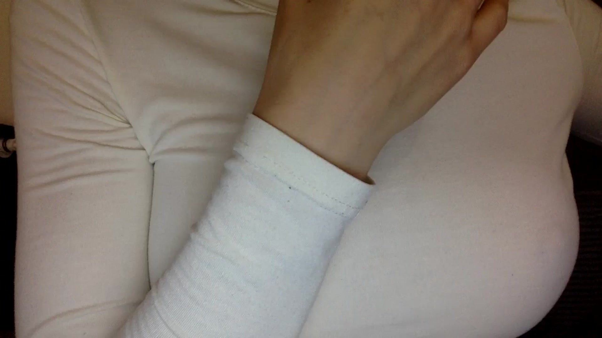 Gallery image thumbnail from EgoisticKitty's myfreecams stream on, 11/20/2024, 13:21 image 1 of 20