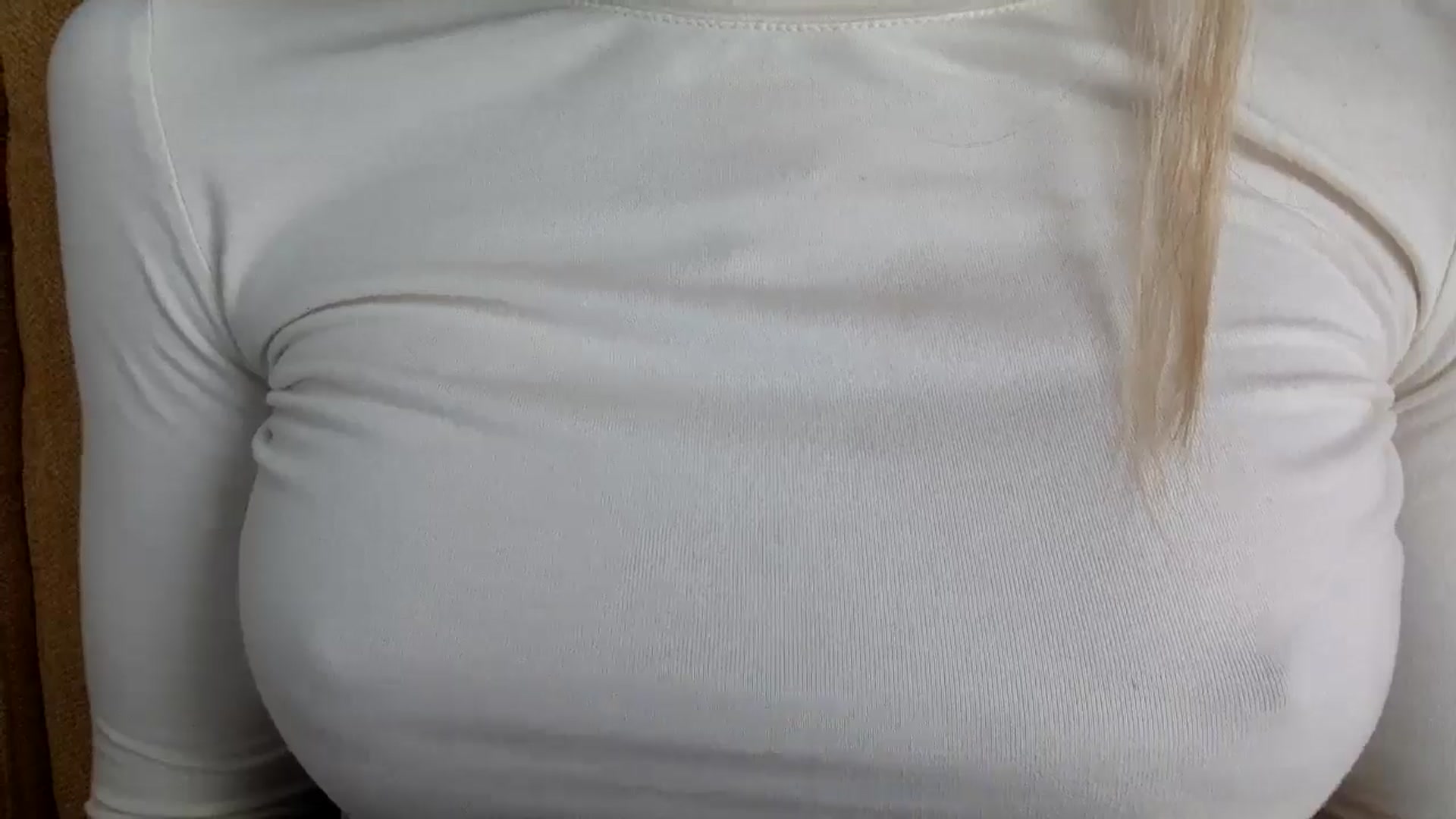 Gallery image thumbnail from EgoisticKitty's myfreecams stream on, 11/22/2024, 10:59 image 19 of 20