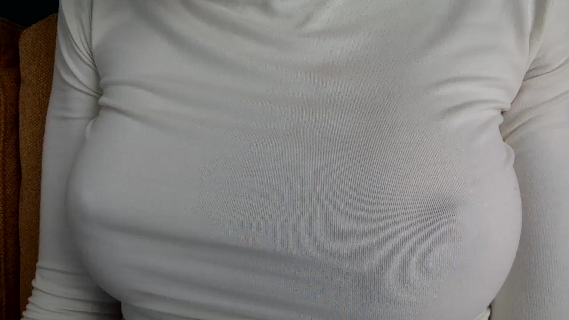Gallery image thumbnail from EgoisticKitty's myfreecams stream on, 11/22/2024, 10:59 image 16 of 20