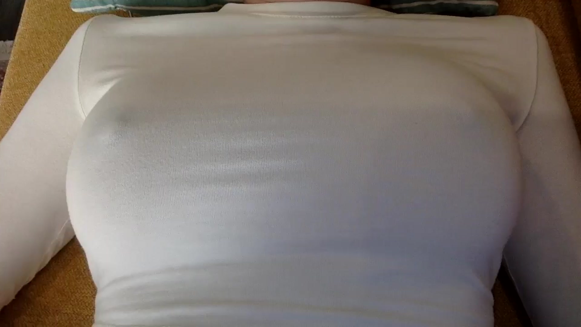 Gallery image thumbnail from EgoisticKitty's myfreecams stream on, 11/22/2024, 11:58 image 15 of 20