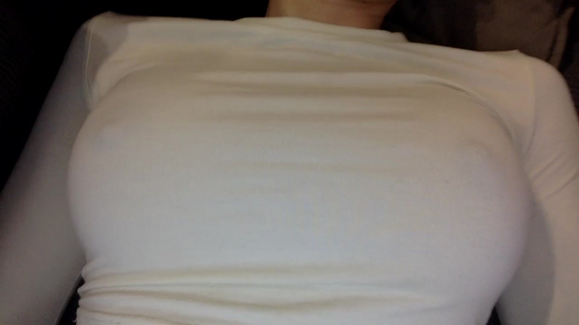 Gallery image thumbnail from EgoisticKitty's myfreecams stream on, 11/24/2024, 16:08 image 17 of 20