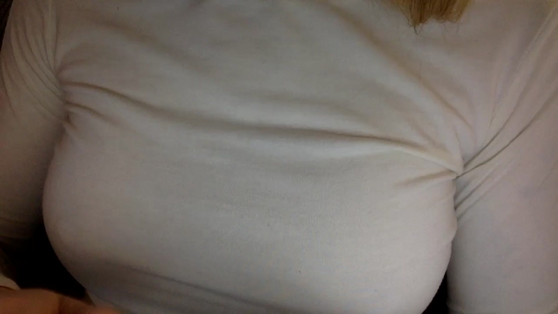 Gallery image thumbnail from EgoisticKitty's myfreecams stream on, 11/25/2024, 10:38 image 15 of 20