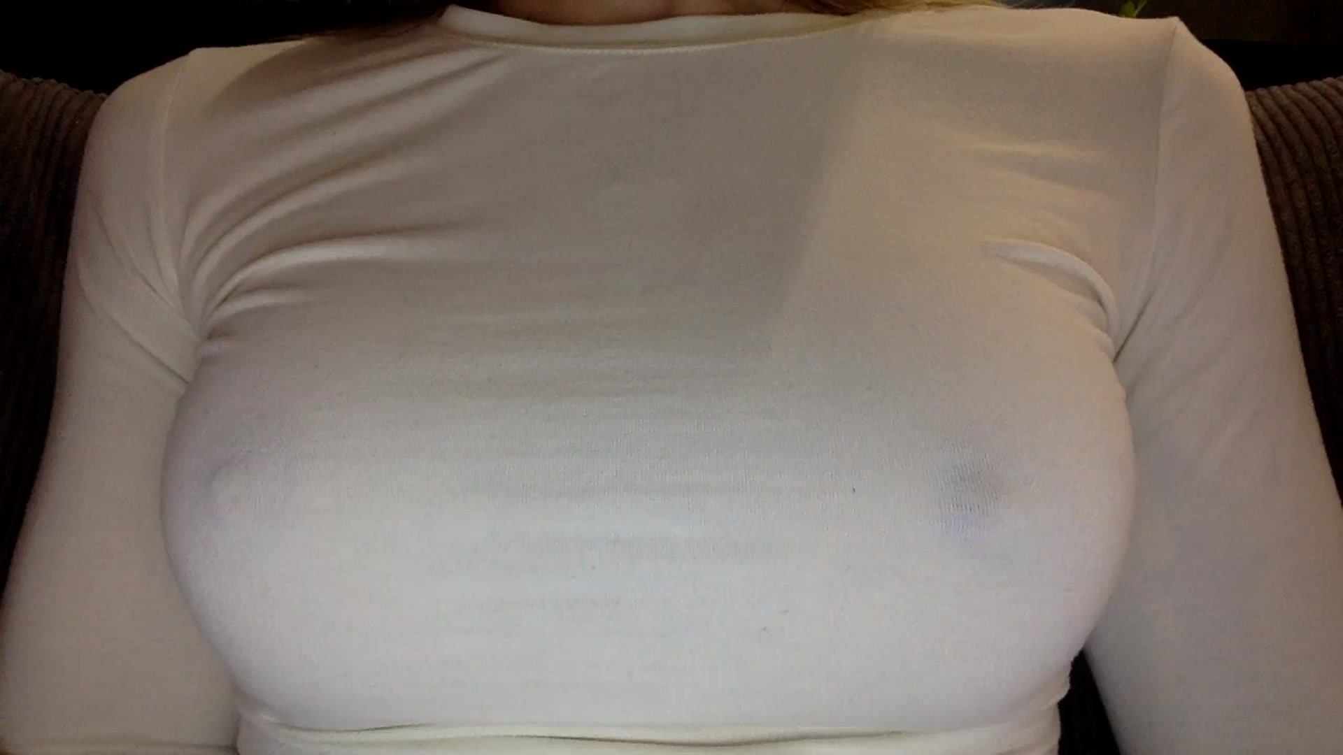 Gallery image thumbnail from EgoisticKitty's myfreecams stream on, 11/25/2024, 11:57 image 12 of 20