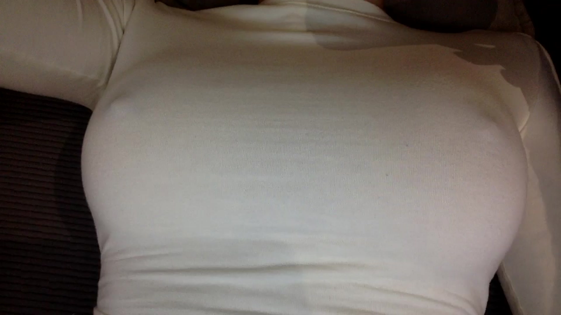 Gallery image thumbnail from EgoisticKitty's myfreecams stream on, 11/25/2024, 14:30 image 16 of 20