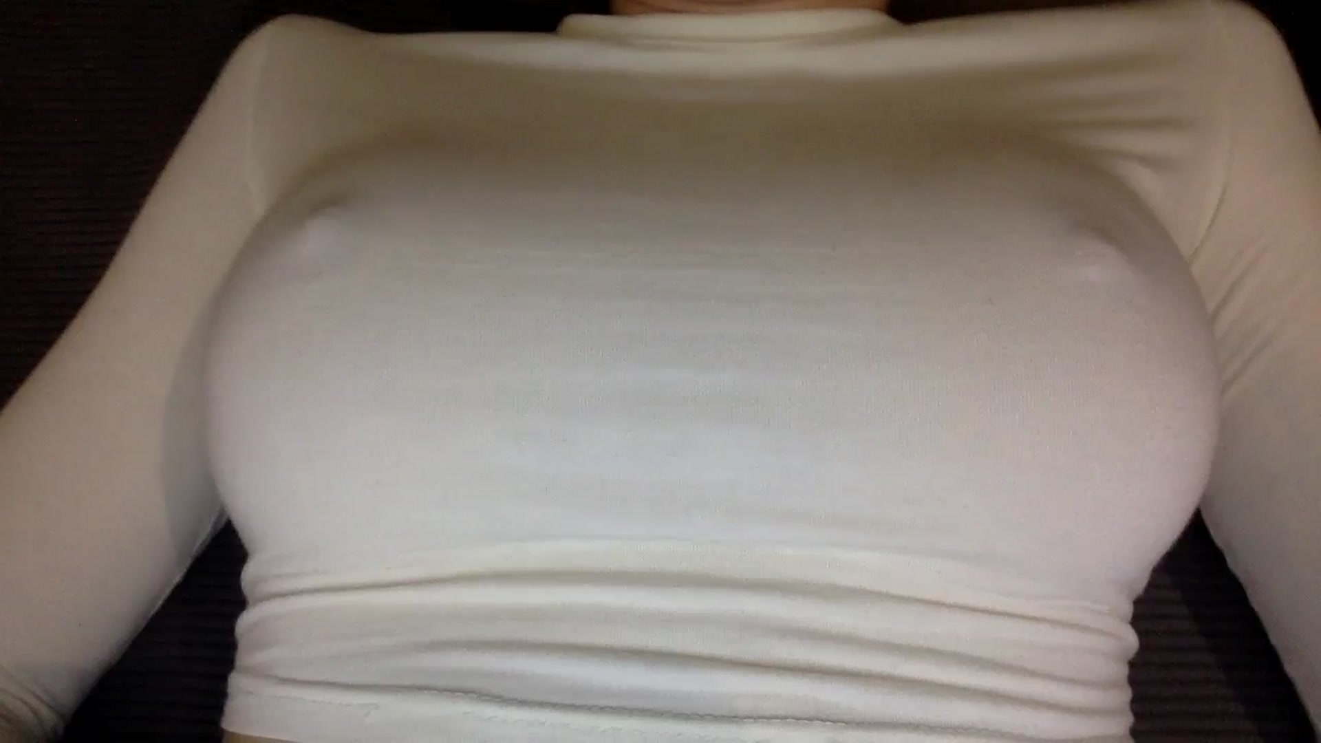 Gallery image thumbnail from EgoisticKitty's myfreecams stream on, 11/25/2024, 15:07 image 17 of 20