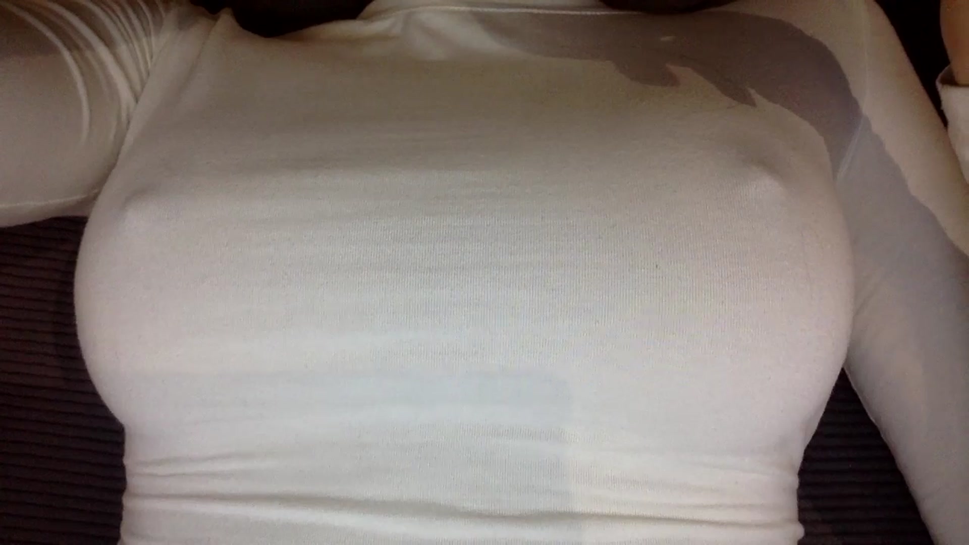 Gallery image thumbnail from EgoisticKitty's myfreecams stream on, 11/25/2024, 16:03 image 17 of 20