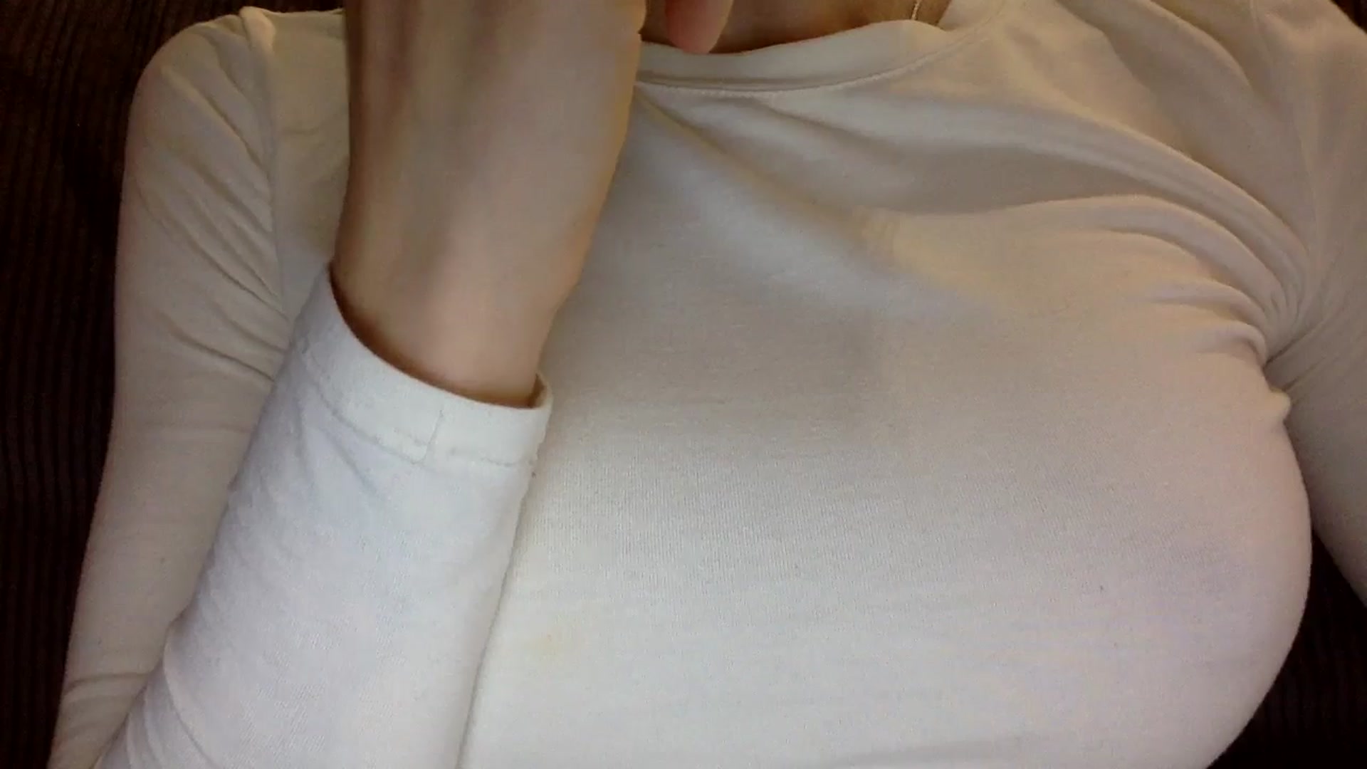 Gallery image thumbnail from EgoisticKitty's myfreecams stream on, 11/27/2024, 14:34 image 9 of 20