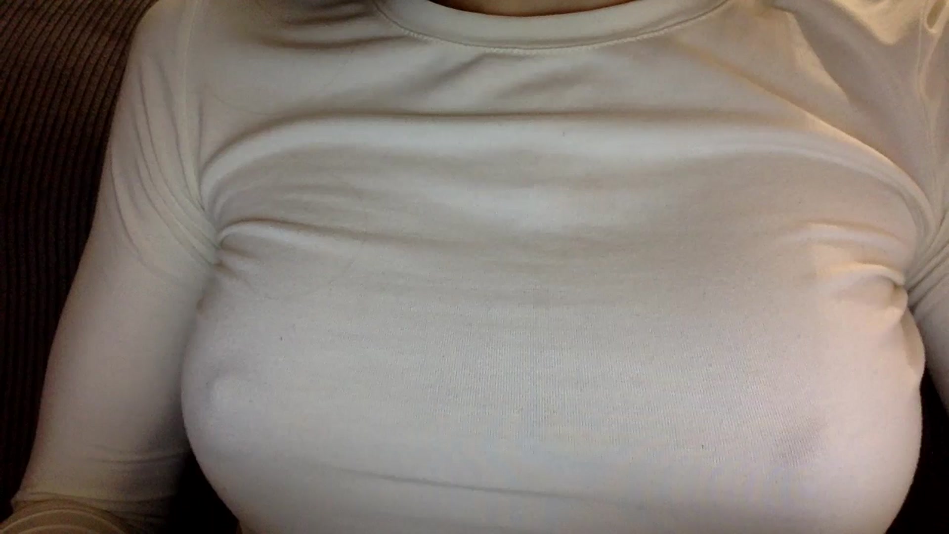 Gallery image thumbnail from EgoisticKitty's myfreecams stream on, 12/04/2024, 15:07 image 3 of 20