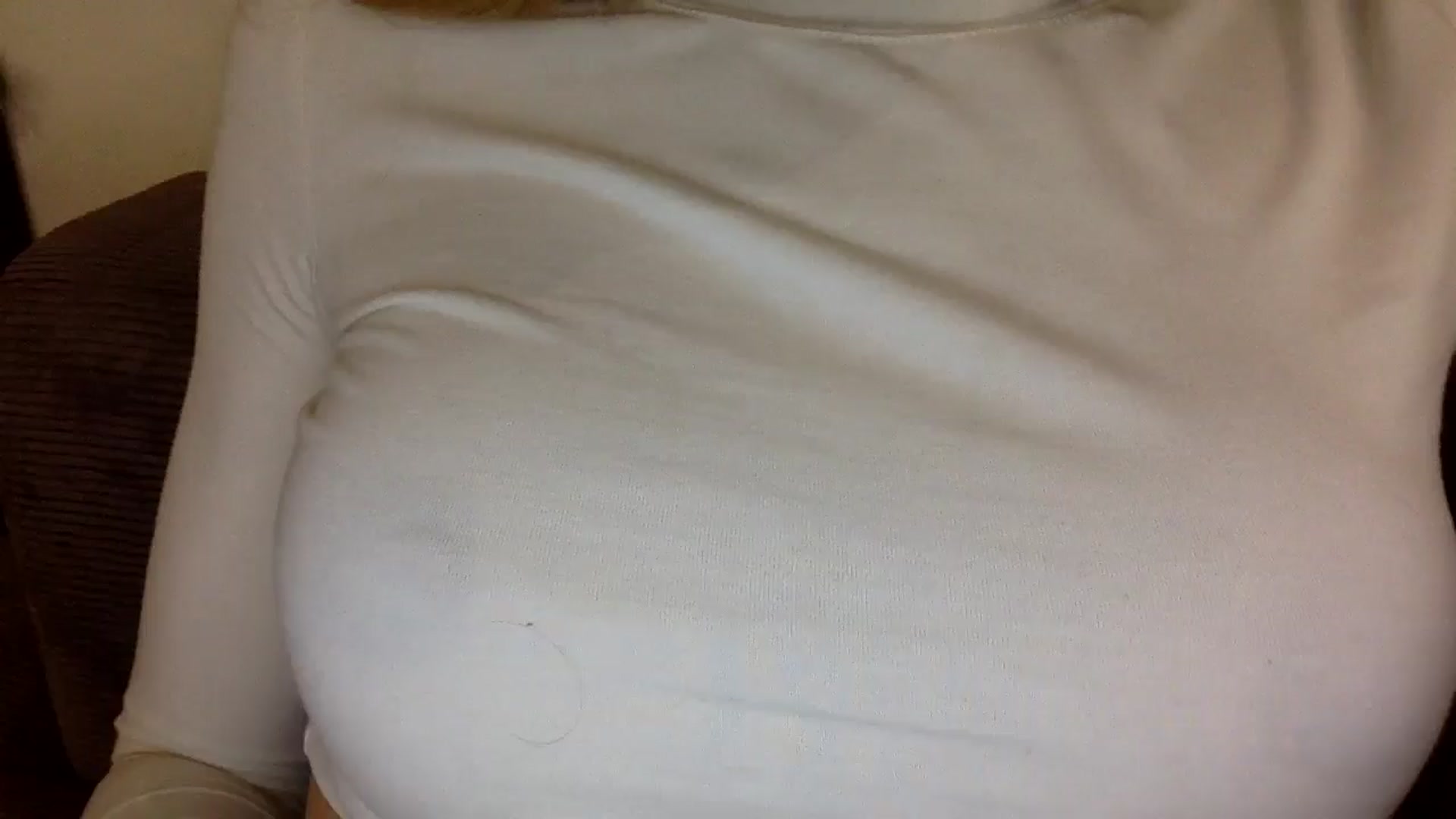Gallery image thumbnail from EgoisticKitty's myfreecams stream on, 12/08/2024, 13:19 image 13 of 20