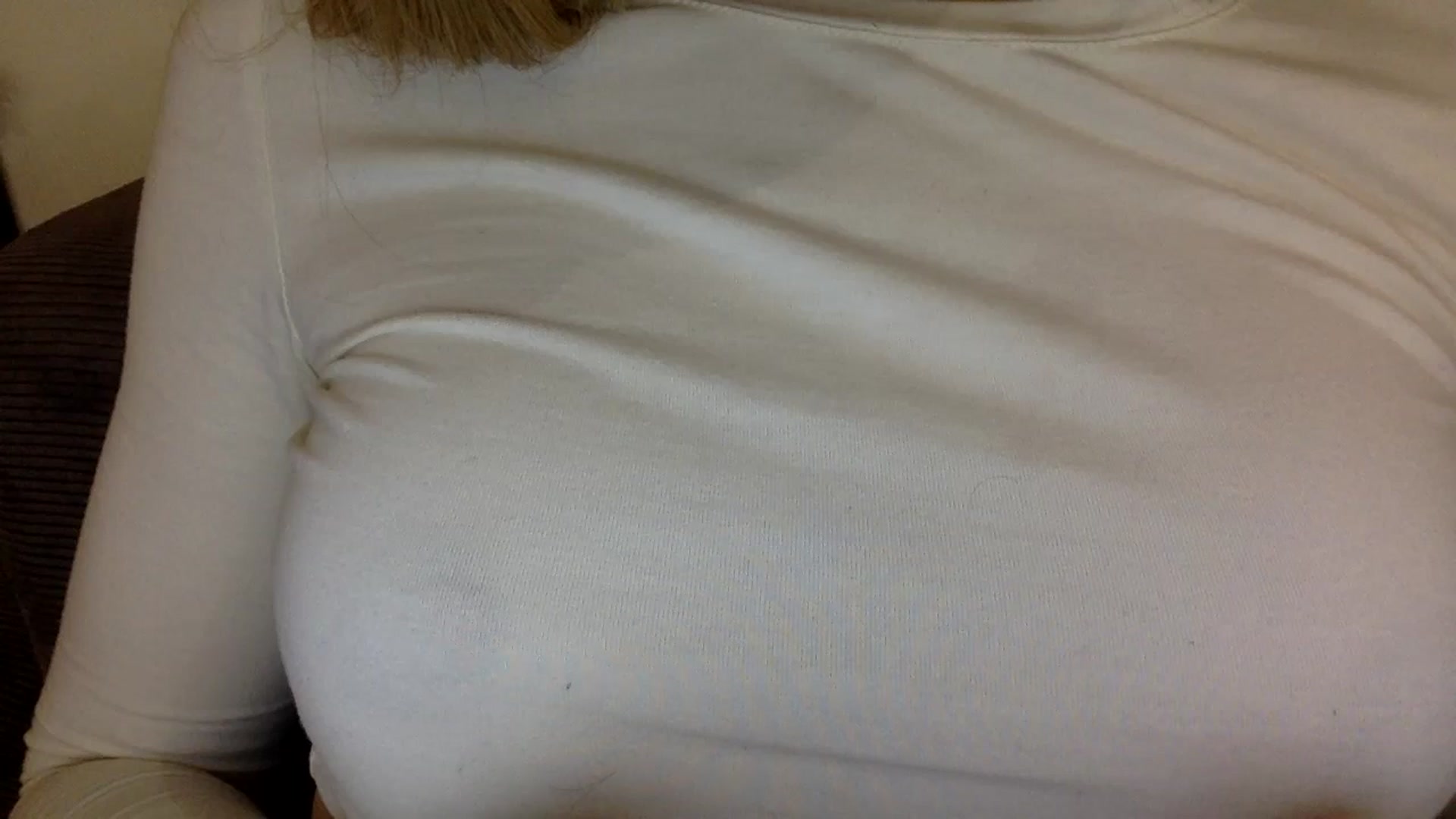 Gallery image thumbnail from EgoisticKitty's myfreecams stream on, 12/08/2024, 13:19 image 9 of 20