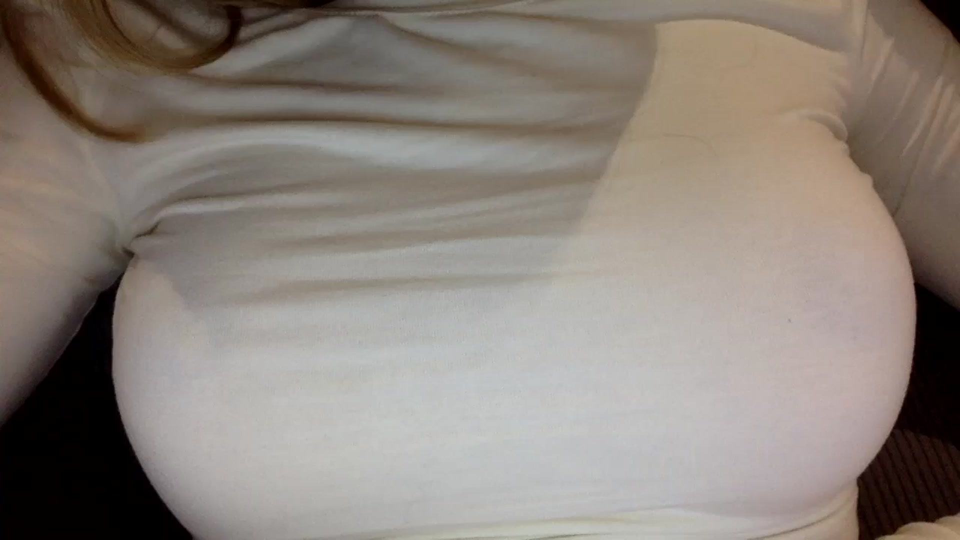 Gallery image thumbnail from EgoisticKitty's myfreecams stream on, 12/08/2024, 17:15 image 15 of 20
