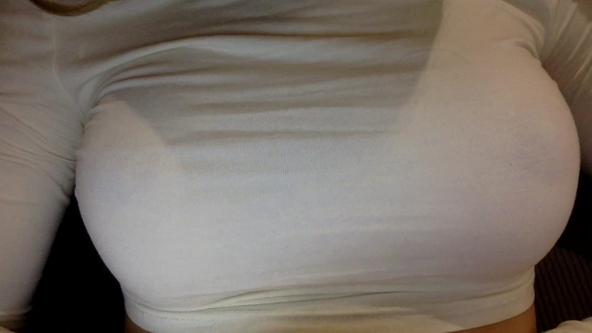 Gallery image thumbnail from EgoisticKitty's myfreecams stream on, 12/08/2024, 17:15 image 11 of 20