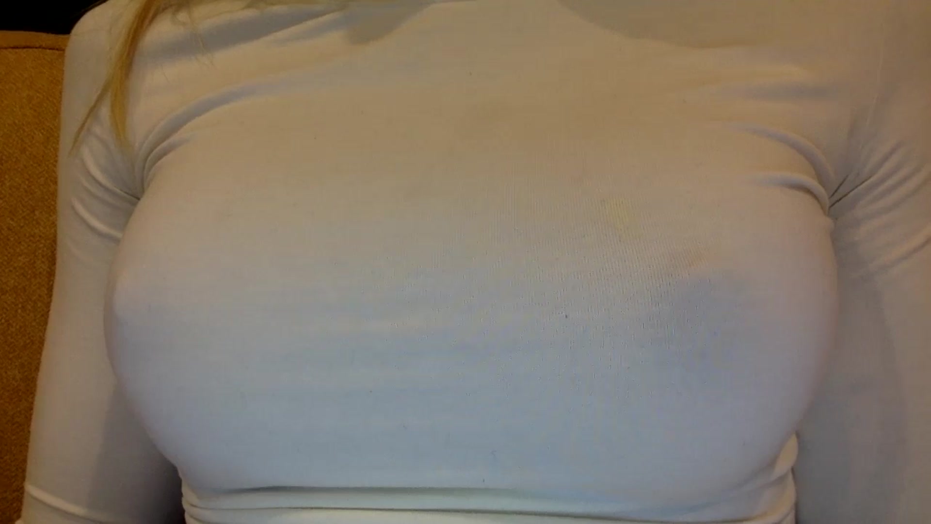 Gallery image thumbnail from EgoisticKitty's myfreecams stream on, 12/19/2024, 15:41 image 14 of 20