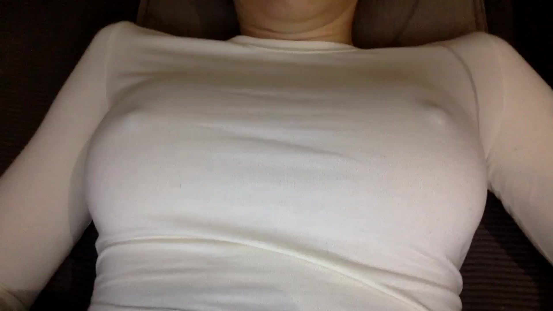 Gallery image thumbnail from EgoisticKitty's myfreecams stream on, 12/23/2024, 12:31 image 16 of 20