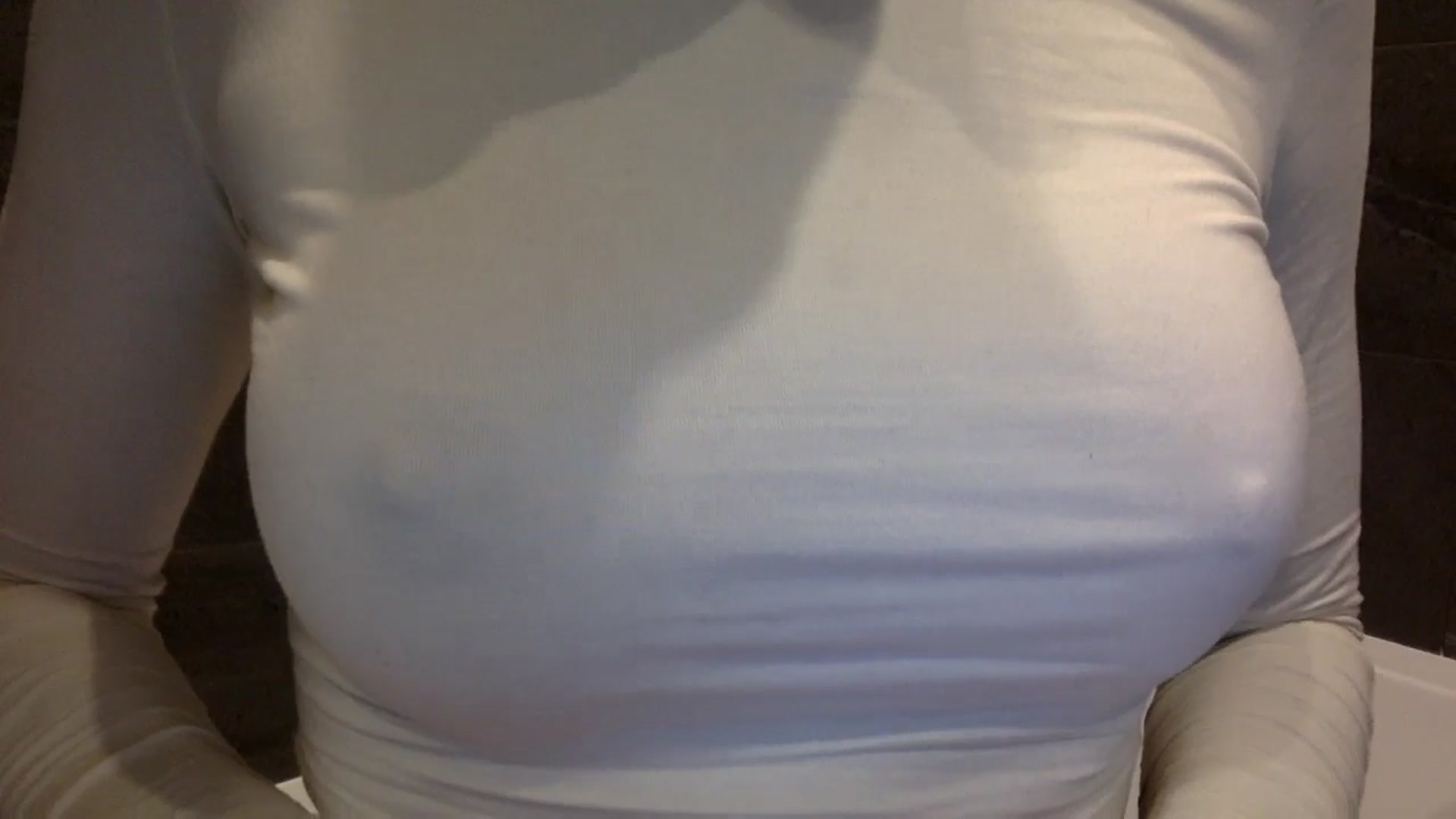 Gallery image thumbnail from EgoisticKitty's myfreecams stream on, 12/26/2024, 15:51 image 8 of 20