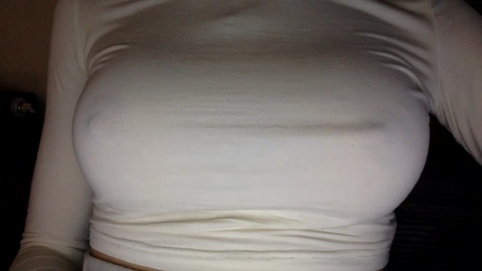 Gallery image thumbnail from EgoisticKitty's myfreecams stream on, 12/28/2024, 11:29 image 18 of 20