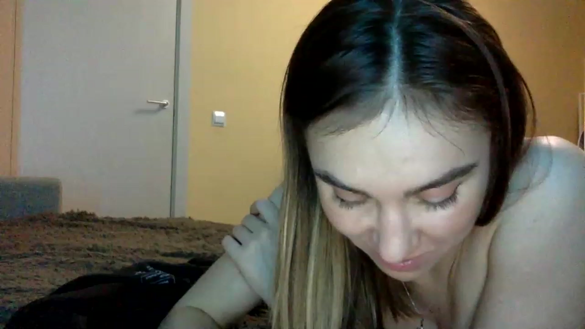 Gallery image thumbnail from EgoisticPuss's myfreecams stream on, 12/30/2022, 14:01 image 14 of 20