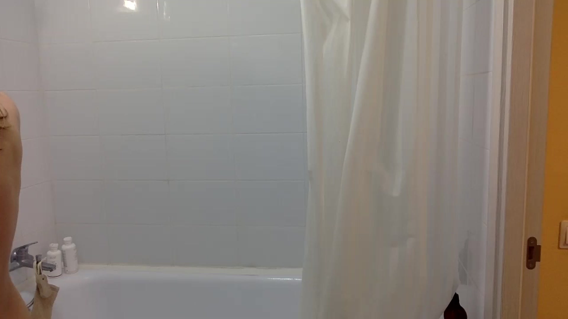 Gallery image thumbnail from EgoisticPuss's myfreecams stream on, 12/31/2022, 15:36 image 15 of 20