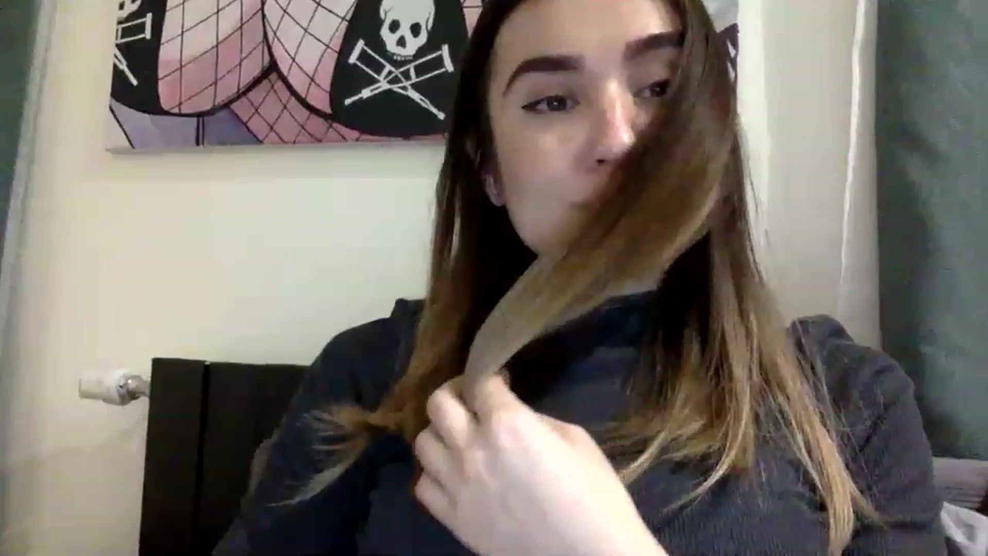 Gallery image thumbnail from EgoisticPuss's myfreecams stream on, 03/16/2023, 19:41 image 14 of 20