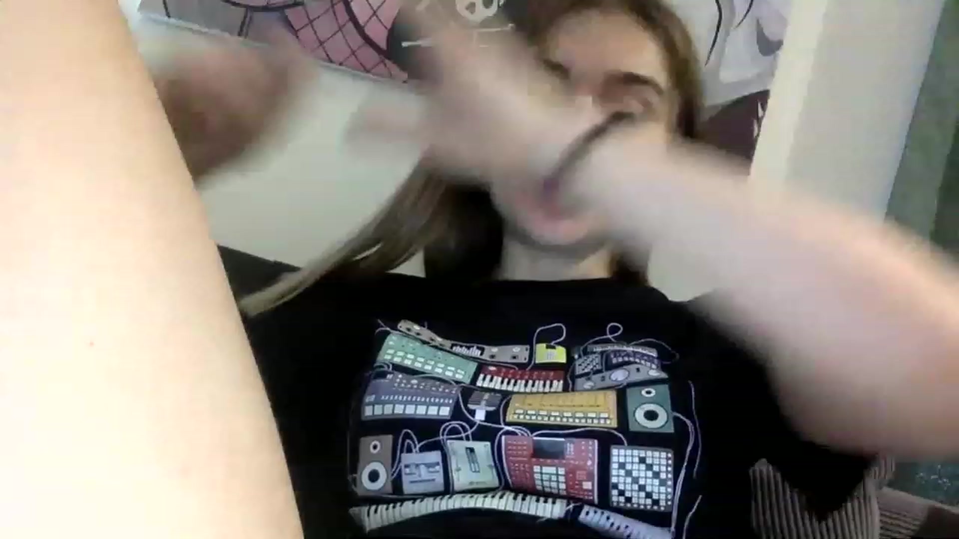 Gallery image thumbnail from EgoisticPuss's myfreecams stream on, 04/19/2023, 10:27 image 4 of 20