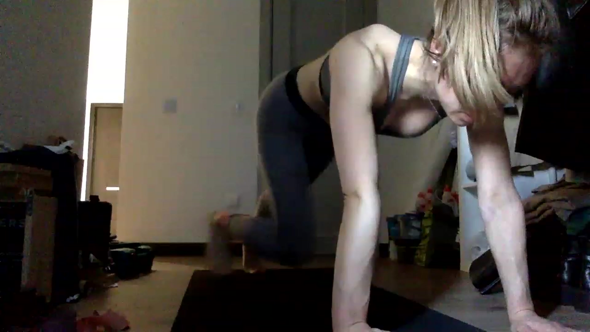 Gallery image thumbnail from EgoisticPuss's myfreecams stream on, 04/24/2023, 09:56 image 11 of 20