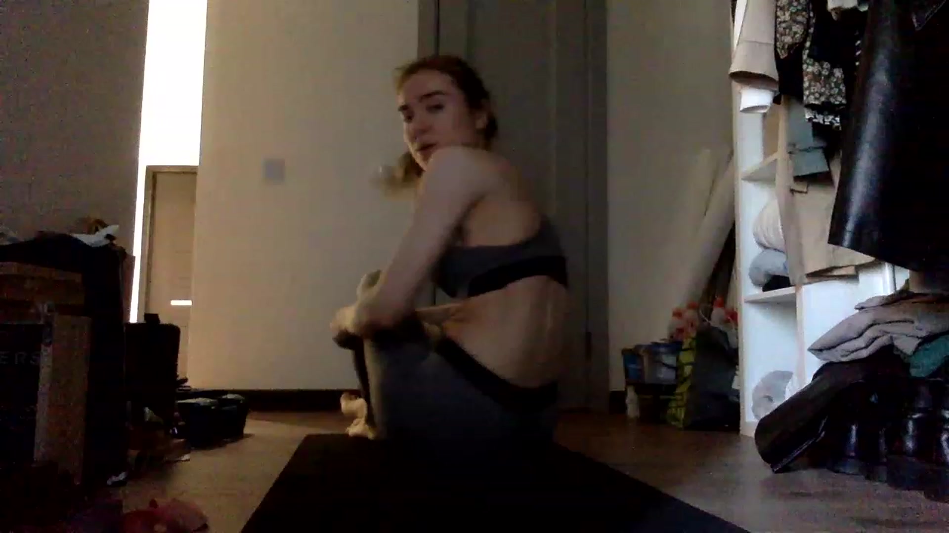 Gallery image thumbnail from EgoisticPuss's myfreecams stream on, 04/24/2023, 09:56 image 14 of 20