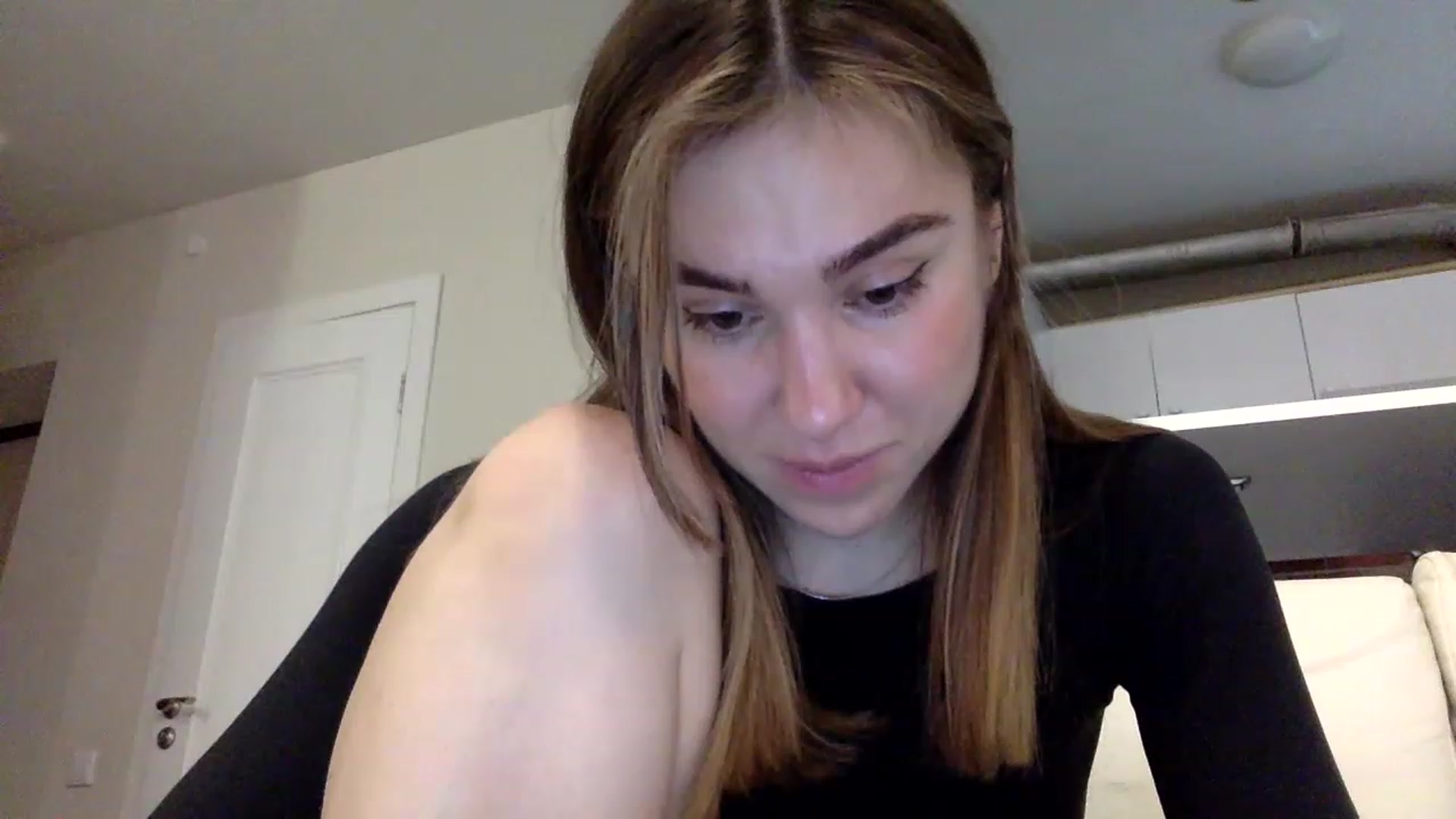 Gallery image thumbnail from EgoisticPuss's myfreecams stream on, 05/05/2023, 14:24 image 5 of 20