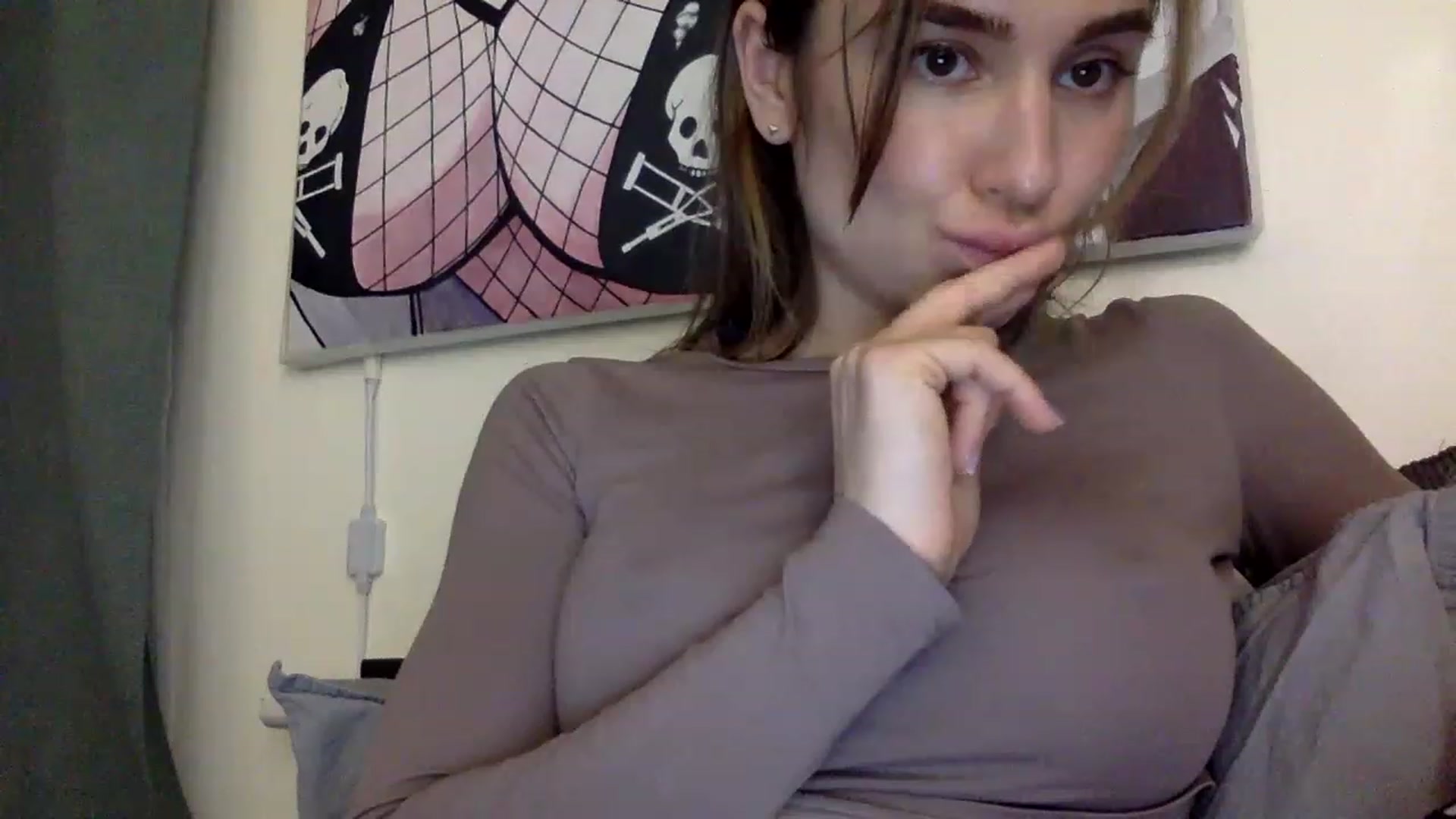 Gallery image thumbnail from EgoisticPuss's myfreecams stream on, 05/16/2023, 19:20 image 9 of 20