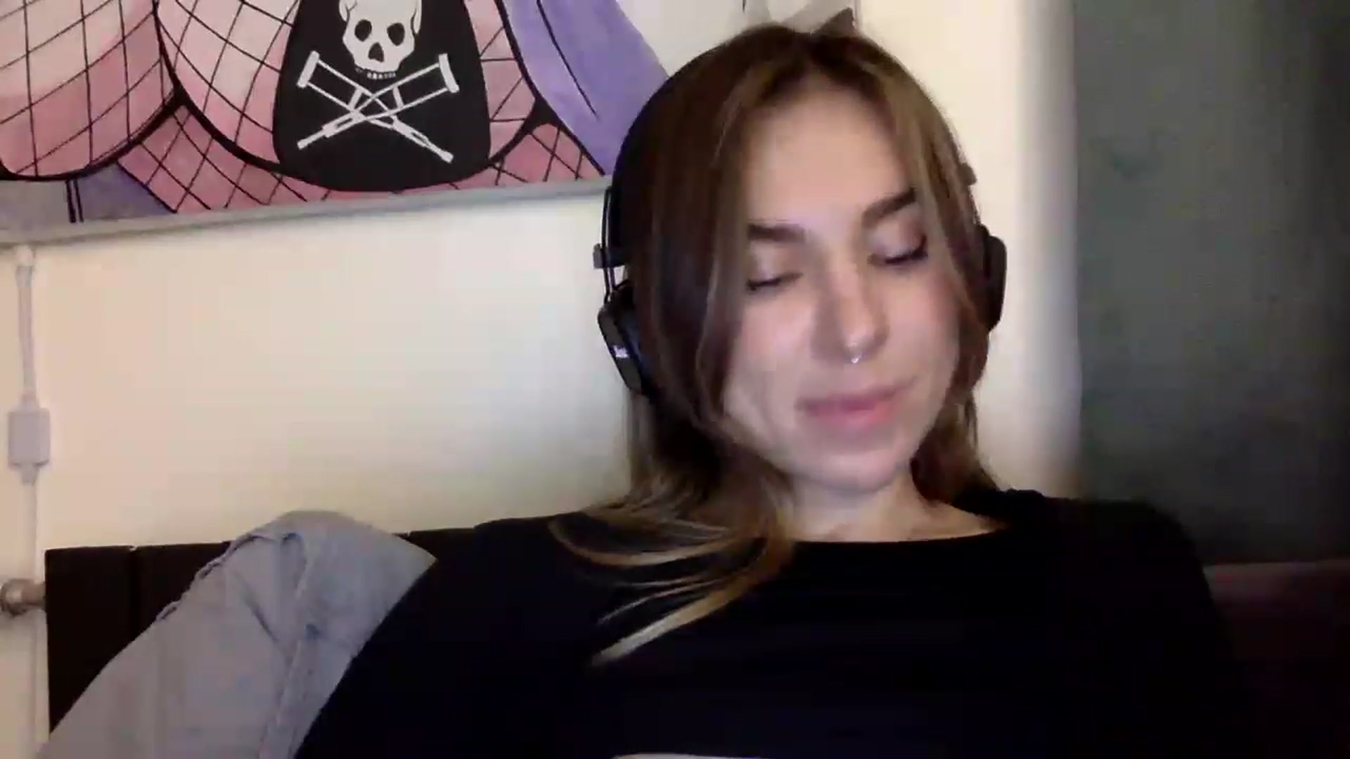 Gallery image thumbnail from EgoisticPuss's myfreecams stream on, 05/26/2023, 19:24 image 19 of 20