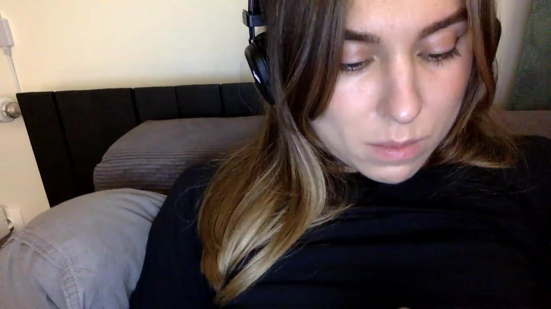Gallery image thumbnail from EgoisticPuss's myfreecams stream on, 05/26/2023, 19:24 image 12 of 20