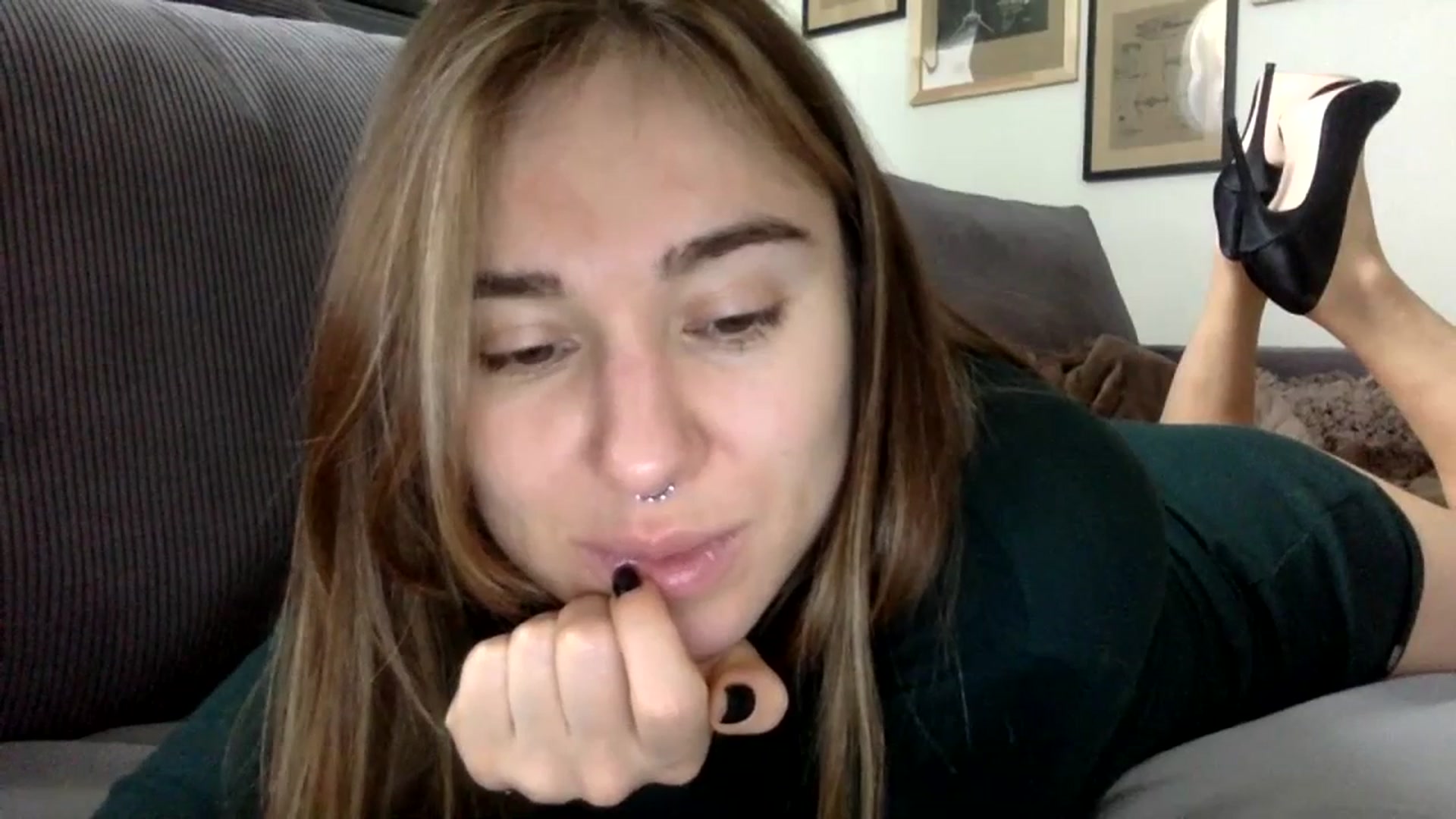Gallery image thumbnail from EgoisticPuss's myfreecams stream on, 07/10/2023, 09:39 image 6 of 20